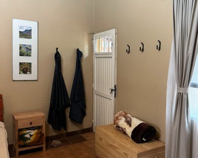 Un ambiente luminoso y sereno.